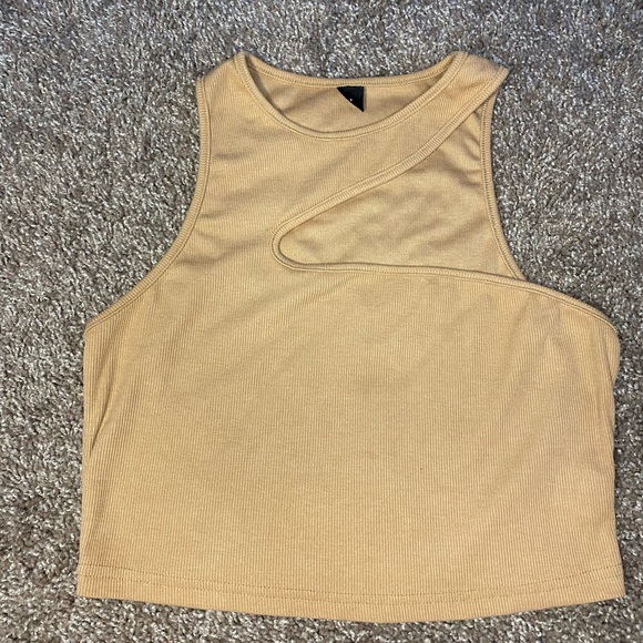 Shoulder Crop Top - Picture 2 of 7